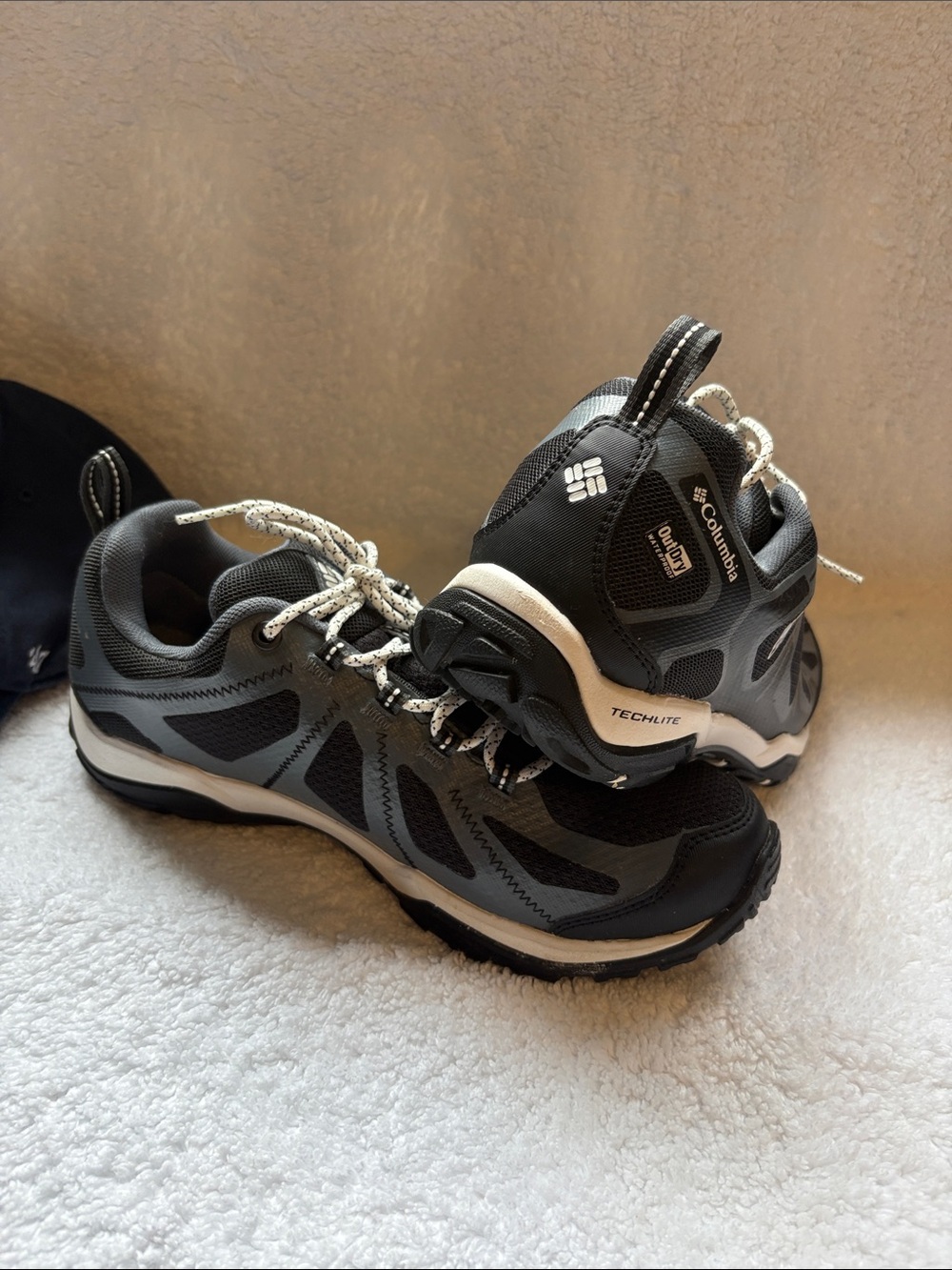 Columbia Men's Gray and Black Trail Athletic Shoes